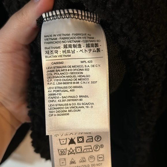 NWOT Levi’s teddy hoodie - Picture 5 of 6